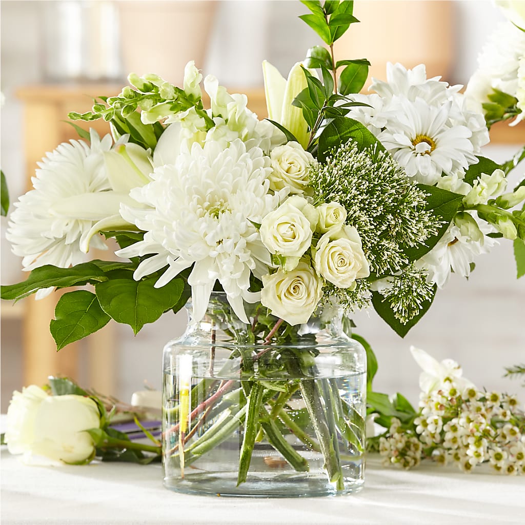 Classic Ivory – A Florist Original – Maple Ridge Florist, Maple Ridge BC