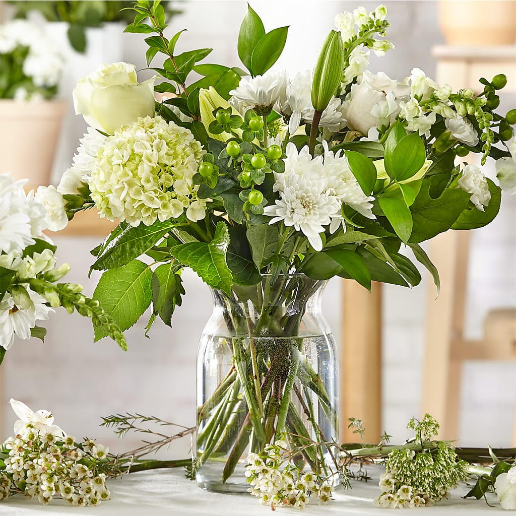 Classic Ivory – A Florist Original – Maple Ridge Florist, Maple Ridge BC