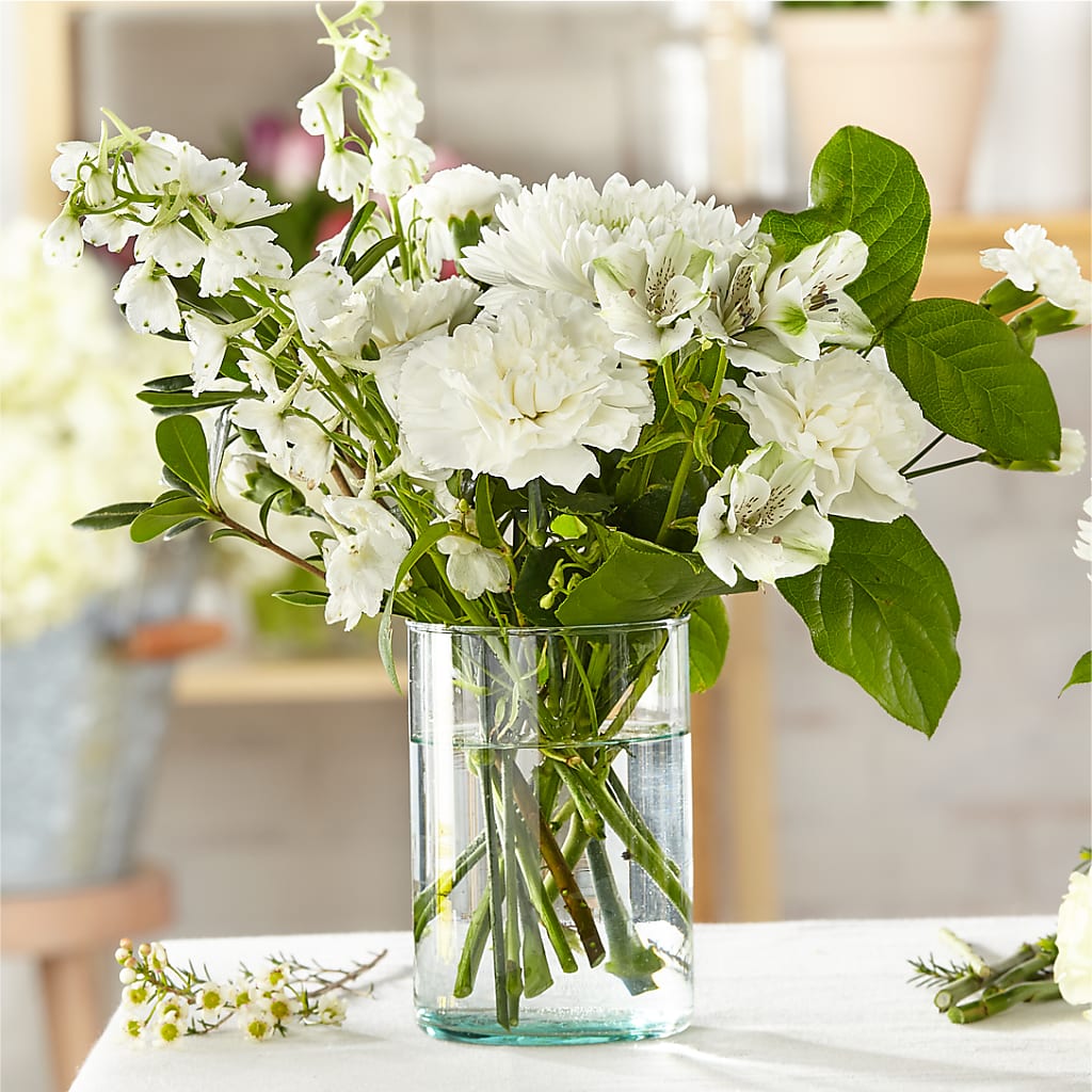 Classic Ivory – A Florist Original – Maple Ridge Florist, Maple Ridge BC